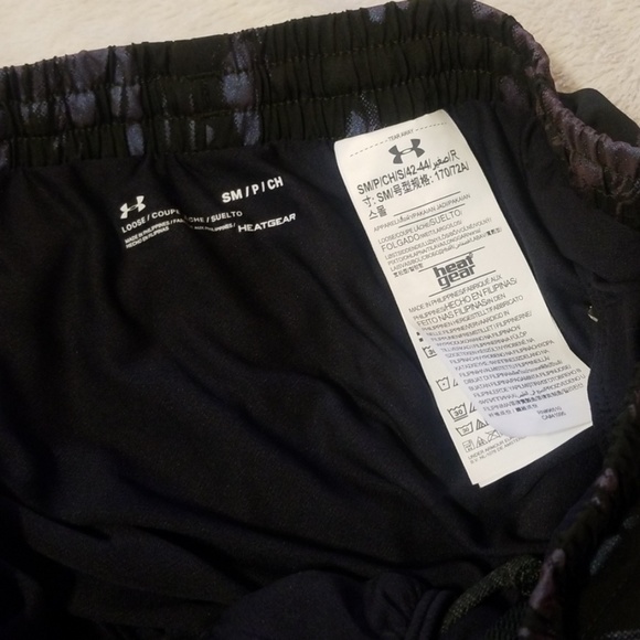 Under Armour Heat Gear loose fit athletic shorts - Picture 5 of 7